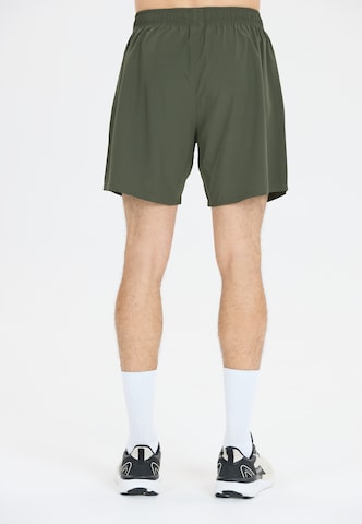 ENDURANCE Regular Shorts Kroser in Grün