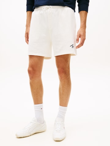 Tommy Jeans Ohlapna forma Hlače | bela barva: sprednja stran