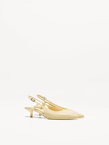 Bershka Pumps in Yellow