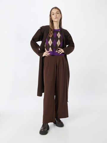 Wide Leg Pantalon à pince 'All In Crepe' NLY by Nelly en marron