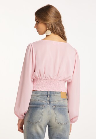 IZIA - Blusa em rosa