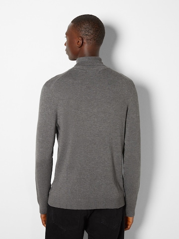 Pull-over Bershka en gris