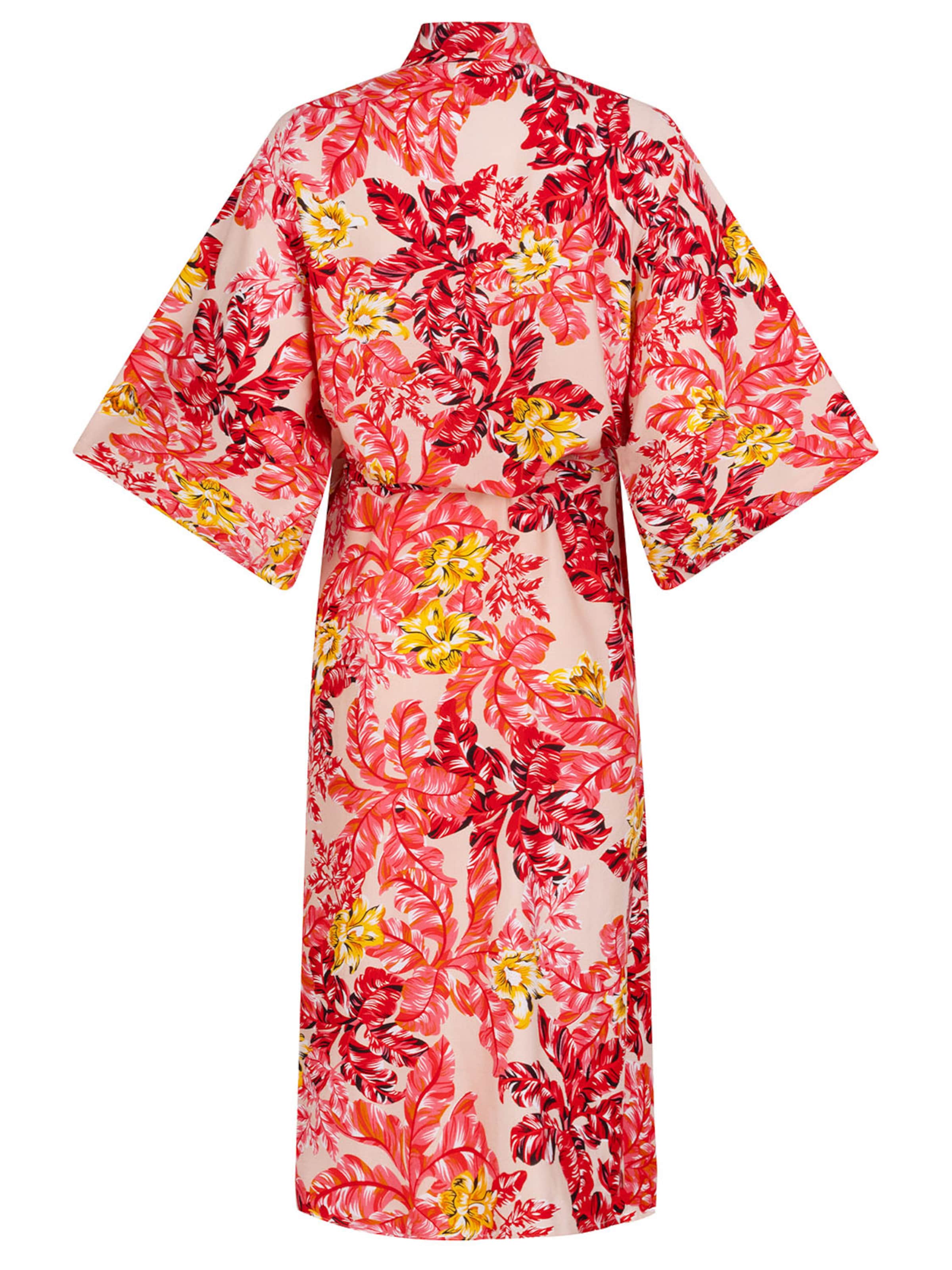 Chic by Lirette Kimono 'Kimono robe Flamingo Garden' in Roze
