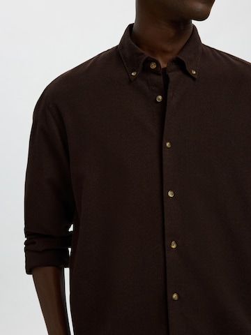 Regular fit Camicia 'SLHRegnoah' di SELECTED in marrone