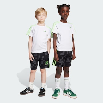 ADIDAS ORIGINALS Комплект 'Adidas Originals x Minecraft' в Белый: спереди