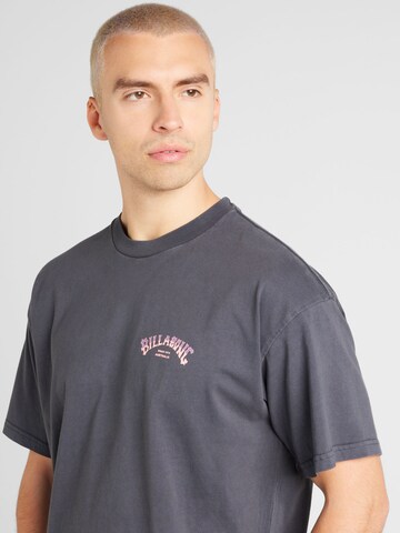 BILLABONG T-shirt 'COLLISION ' i svart