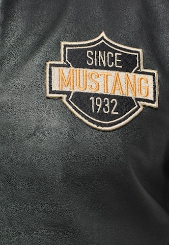 MUSTANG Übergangsjacke in Schwarz