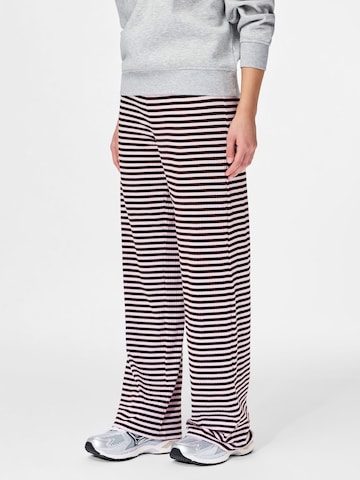 PIECES Trousers 'PCLaya' in Brown: front