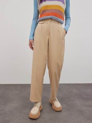 EDITED Wide leg Pleated Pants 'Dawn' in Beige: front