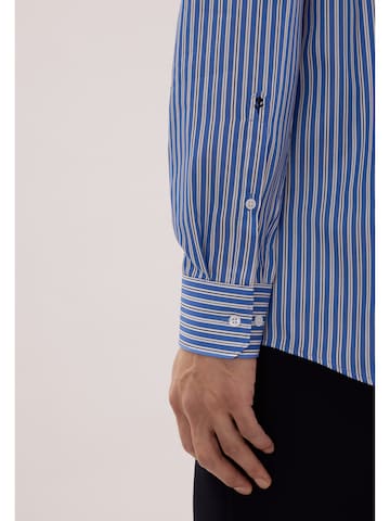 Coupe regular Chemise business 'Schwarze Rose' SEIDENSTICKER en bleu