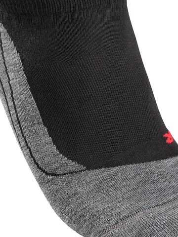 FALKE Athletic Socks 'RU4 Endurance Invisible' in Black