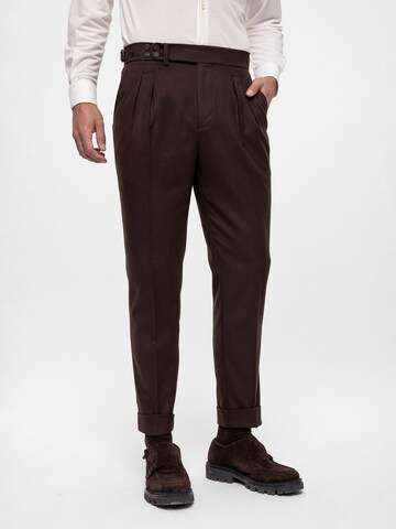 Antioch Tapered Pleat-front trousers in Brown