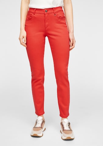 COMMA Slimfit Jeans in Rood: voorkant