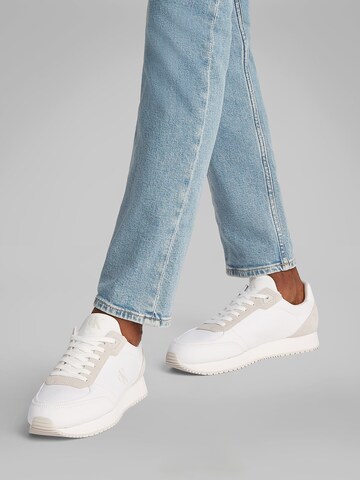 Calvin Klein Jeans Низкие кроссовки в Белый