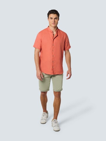 No Excess Regular Shorts in Grün