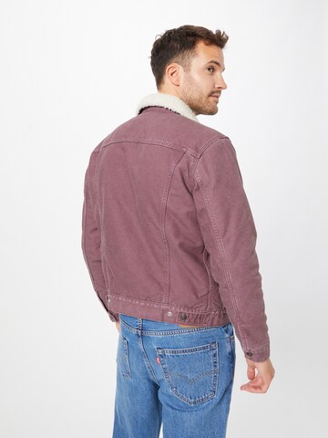 LEVI'S ® Övergångsjacka 'Type 3 Sherpa Trucker Jacket' i lila