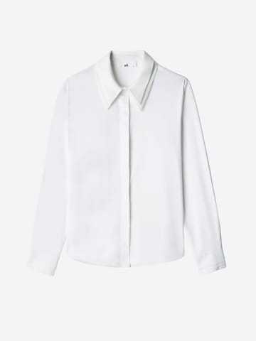 adl Shirt in Wit: voorkant
