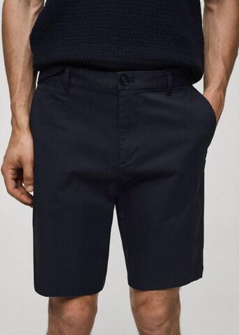 Regular Pantalon chino 'Gracia' MANGO MAN en bleu : devant