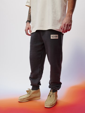 FCBM Tapered Pants 'Emilio' in Grey: front