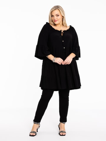 Yoek Tunic in Black