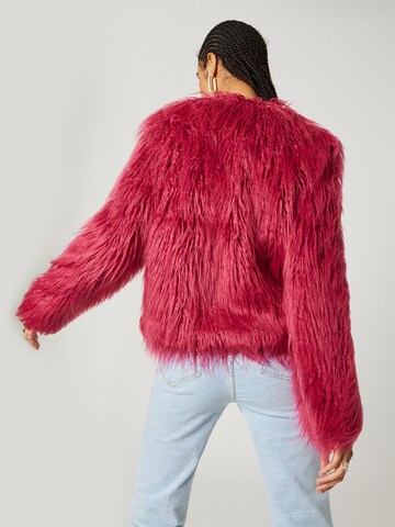 Hoermanseder x About You Between-season jacket 'Jana' in Pink