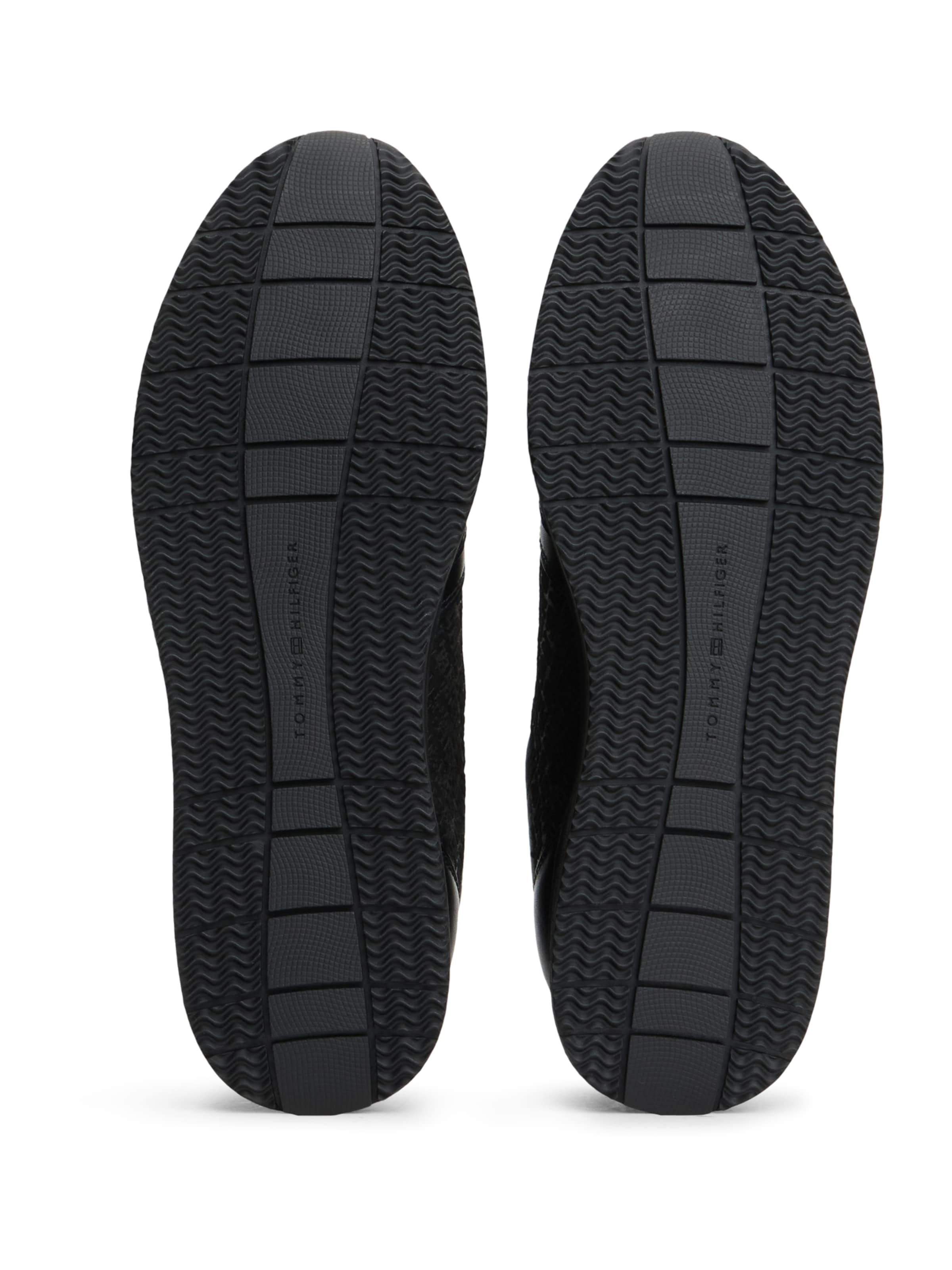 TOMMY HILFIGER - Zapatillas deportivas bajas 'ELEVATED TH MONO MIX RUNNER' en negro
