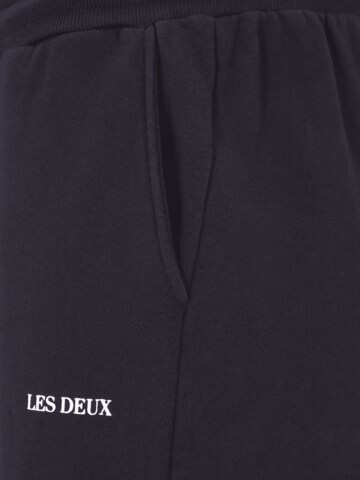 Tapered Pantaloni 'Lens' di Les Deux in blu