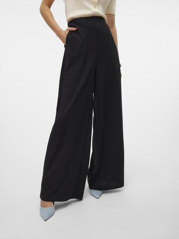 VERO MODA Wide Leg Bukser med lægfolder i sort