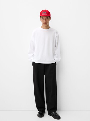 BershkaLoosefit Hlače - crna boja