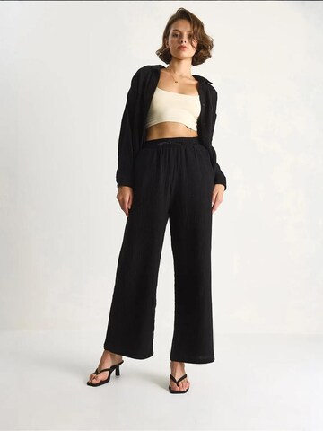 Bianco Lucci - Regular Calças em preto