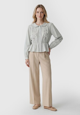 Usha - Blusa em cinzento