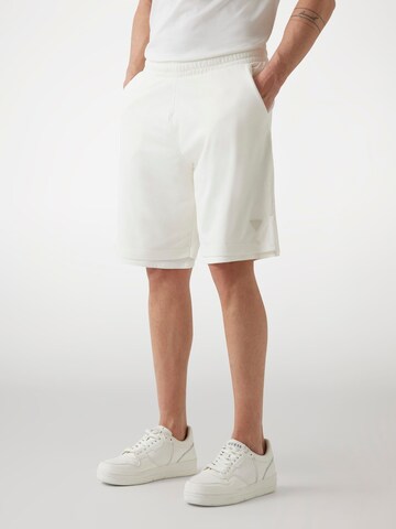 GUESS Regular Pants in White: front