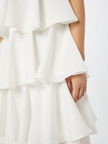 Robe de cocktail Chi Chi London en blanc