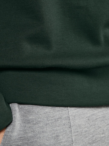 FALKE Sweatshirt 'Essential' in Blue