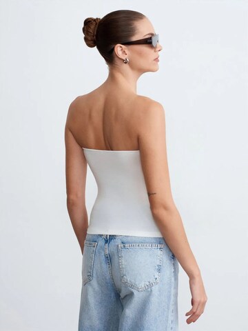 Top di Dilvin in bianco