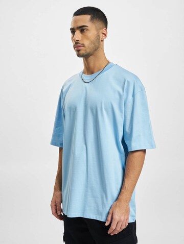DEF Shirt in Blue: front