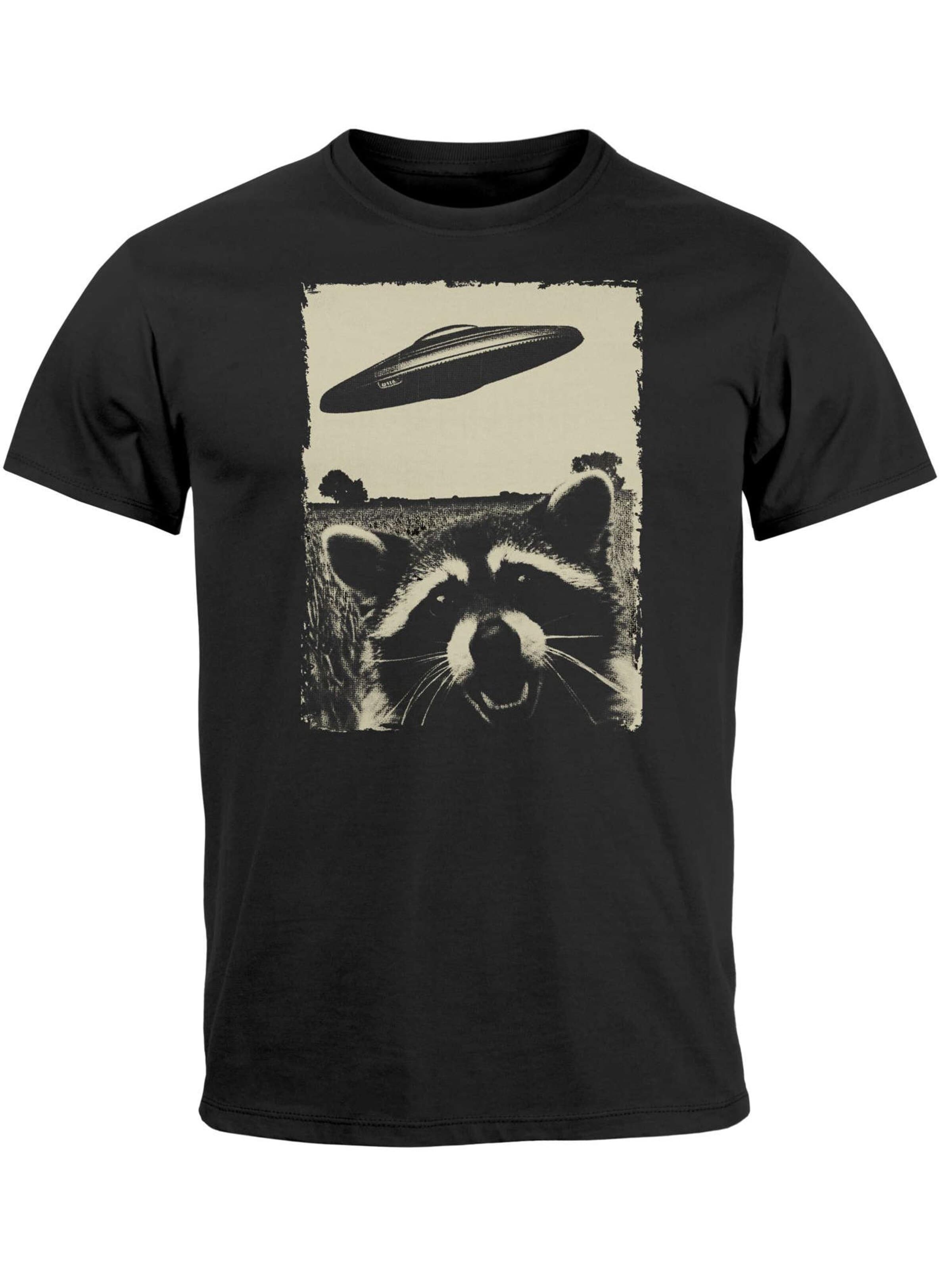 Neverless Shirt 'Ufo Waschbär Brustprint' in Black: front
