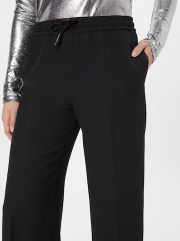 Blanche Regular Pleated Pants 'Bilano' in Black