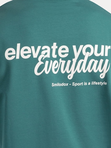 Smilodox T-Shirt Oversize Backprint Tamio in Grün