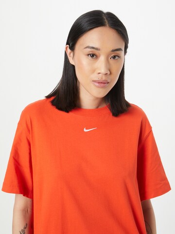 Nike Sportswear Tričko 'Essential' – červená