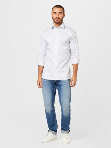 SELECTED HOMME - Ajuste estrecho Camisa 'ETHAN' en blanco