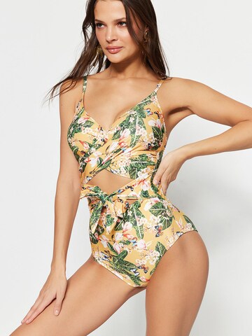 Bustier Maillot de bain Trendyol en mélange de couleurs : devant