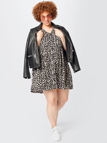 Robe 'Polly' ABOUT YOU Curvy en noir