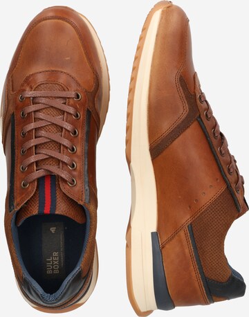 BULLBOXER Sneaker in Braun