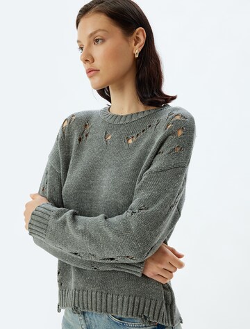 Koton Pullover in Grau
