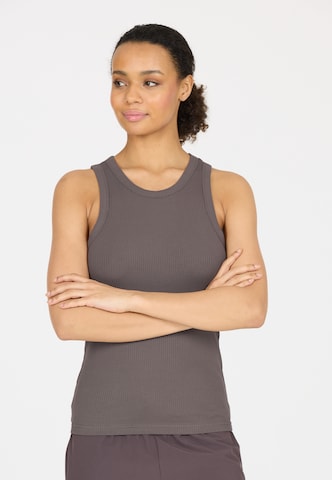Athlecia Sports top 'Lankae' in Brown: front