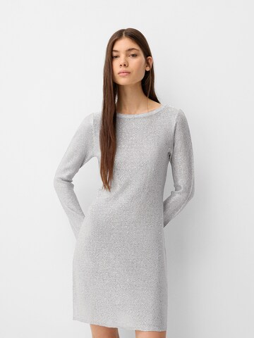 Abito in maglia di Bershka in argento: frontale