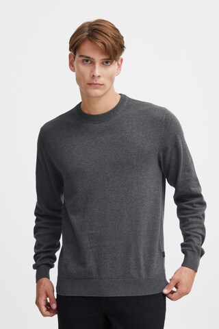 Casual Friday Sweater in Grey: front