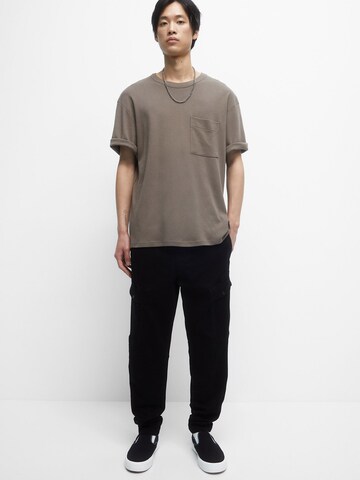 Coupe slim Pantalon cargo Pull&Bear en noir : devant