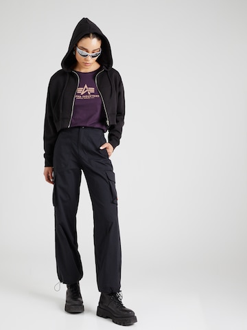 ALPHA INDUSTRIES Футболка в Лиловый
